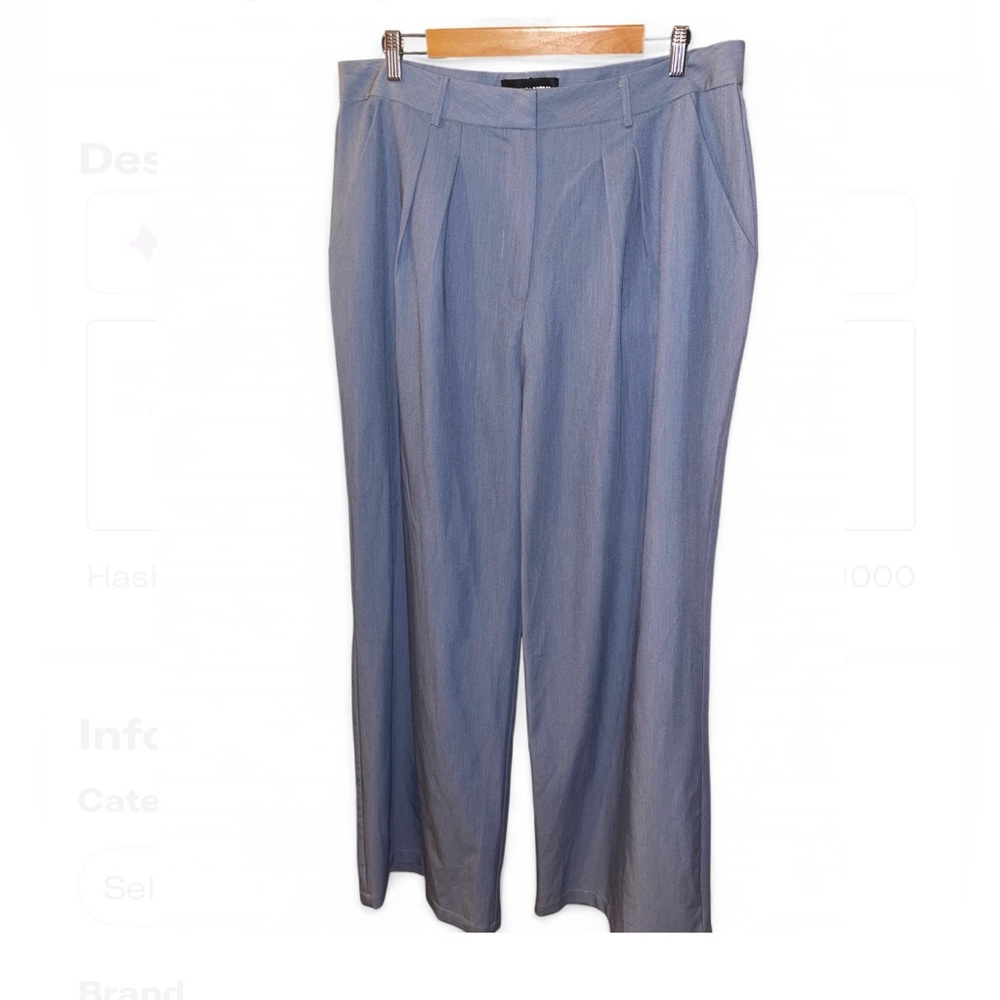 Fashion Nova Women's Light gray Trousers slacks pants NWT 1X wide leg